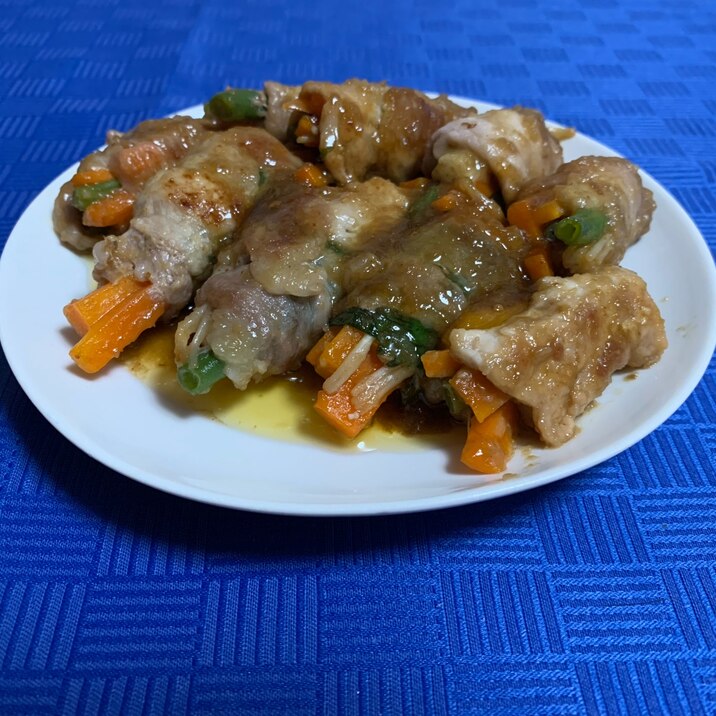 味付けはスタミナ源タレのみ!野菜の肉巻き